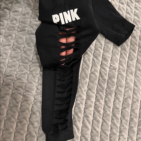 PINK Victoria's Secret Black Leggings - Picture 4 of 6